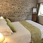 Les Roches Nyaraló Vanzay